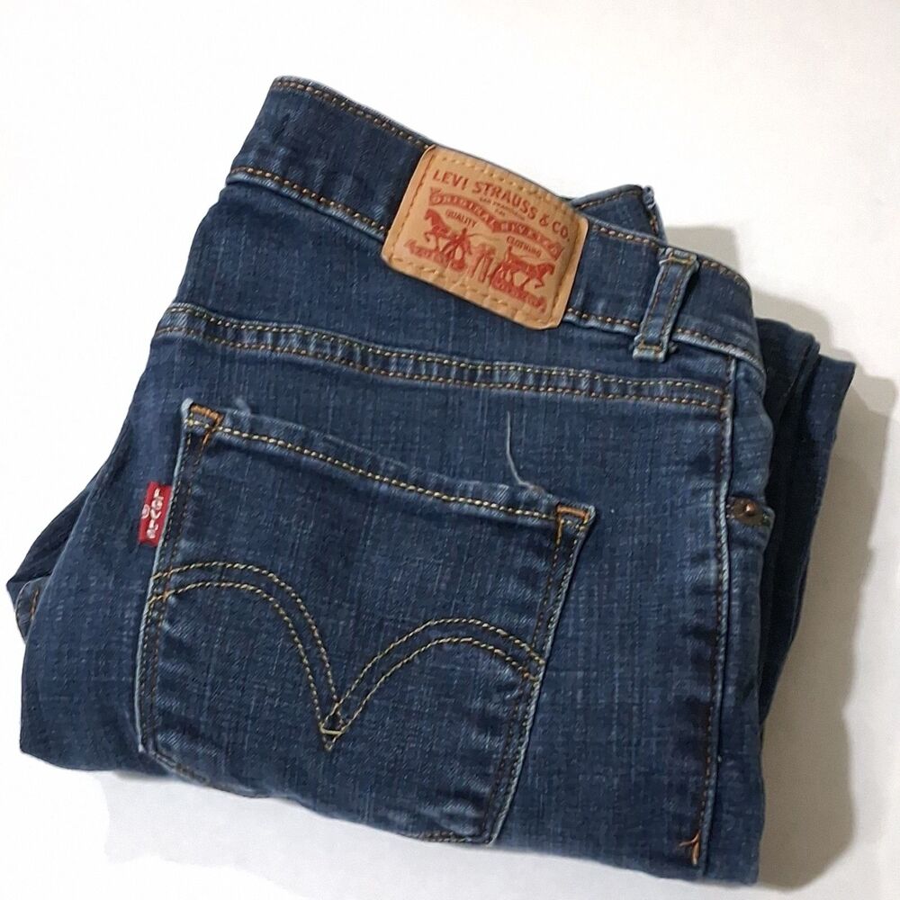 Levi's Classic Bootcut Jeans Women's Size 28 Dark Wash Mid Rise 39252